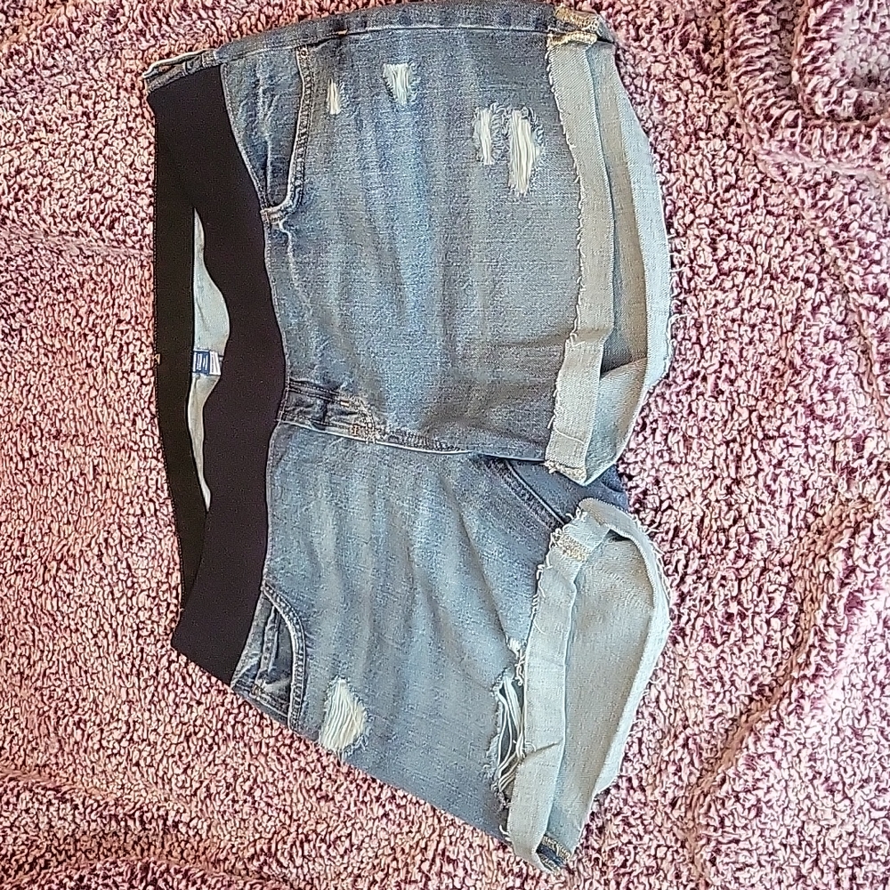 Maternity shorts